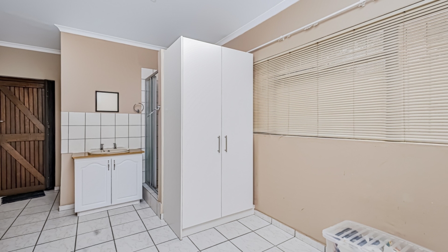 3 Bedroom Property for Sale in Monte Vista Western Cape